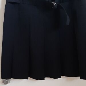 Theory Black Belted Knee Length Skirt. Barley Worn.